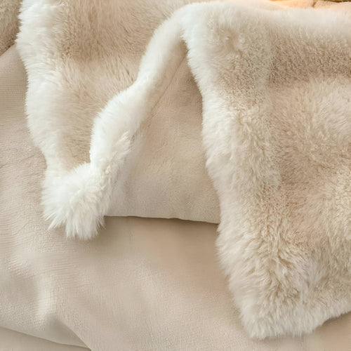 Skanto | Fluffy Faux Fur Reisepledd – Mykt og Vaskbart Fleecepledd