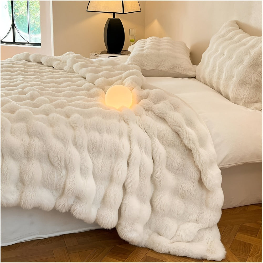 Flauschige Reisedecke aus Kunstfell – Weiche und waschbare Fleecedecke
