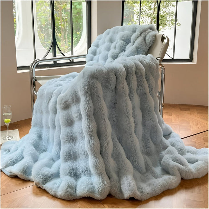 Flauschige Reisedecke aus Kunstfell – Weiche und waschbare Fleecedecke