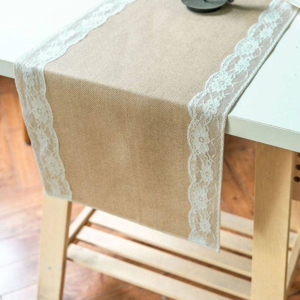 Skanto | Ornate Blossom Blondekant Dukløper