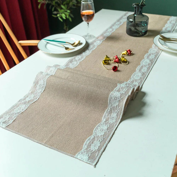 Skanto | Ornate Blossom Blondekant Dukløper