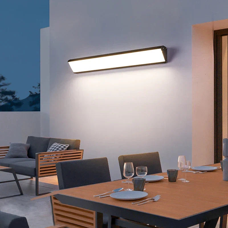 Skanto | PatioGlow - Vanntett LED Vegglampe
