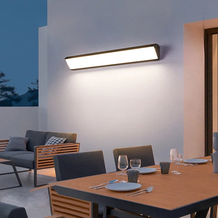 Skanto | PatioGlow - Vanntett LED Vegglampe