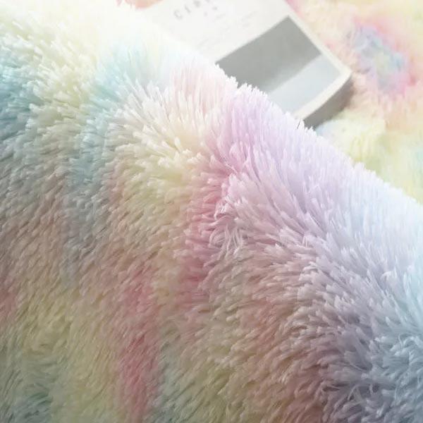 Plush Rainbow Fargerik Pelsteppe | Skanto