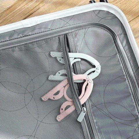 Folding Travel Hangers | Skanto