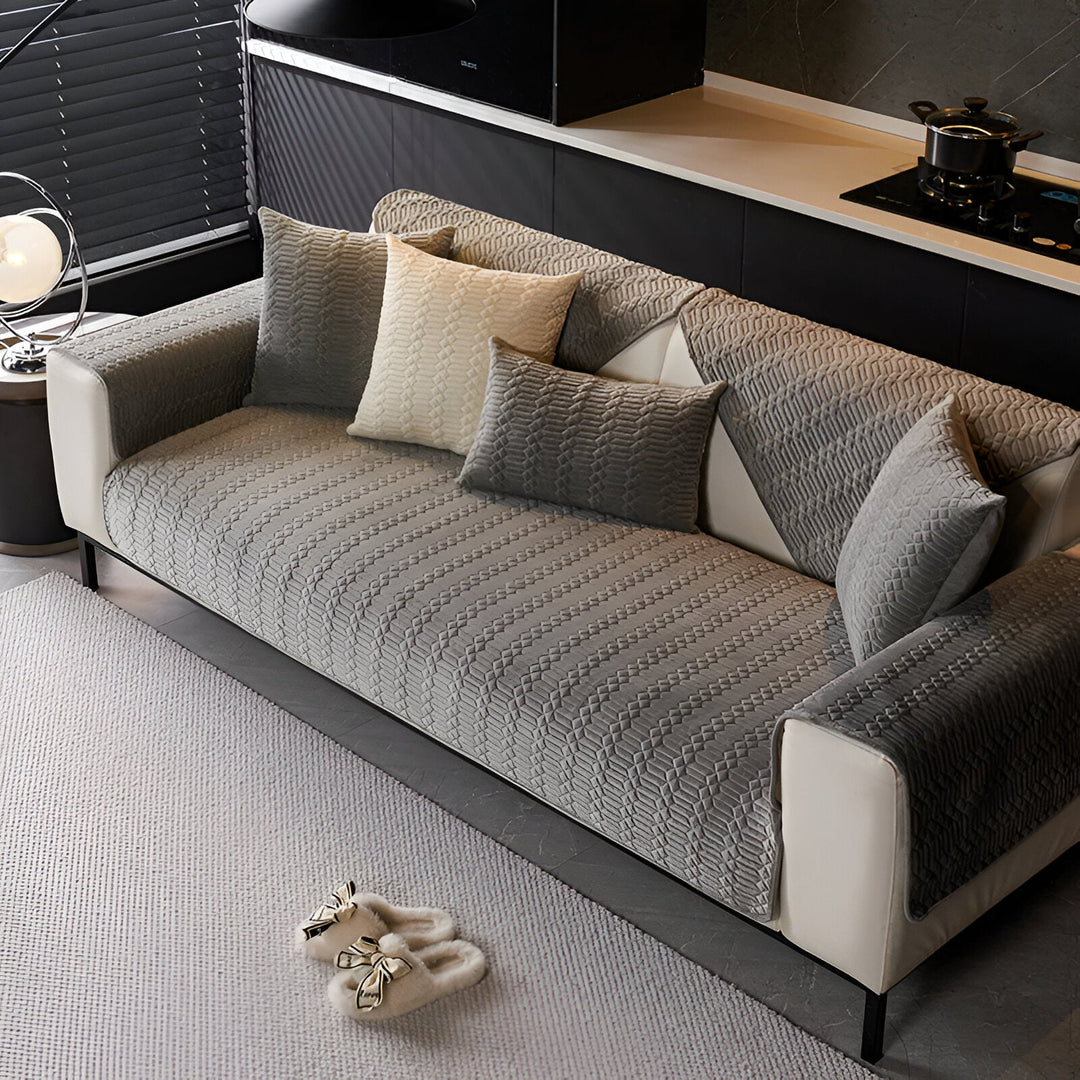 Skanto | Premium Plysj Velour Sofa Deksel – Luksuriøst Geometrisk Mønster med Antiskli Hjemmé