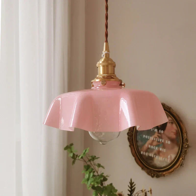 Messing pendellampe i fransk design – Elegant taklampe til stue | Skanto