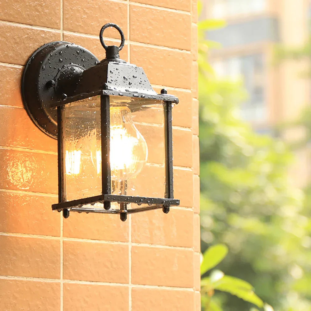 Retro Utendørs Vegglampe – Værbestandig Vegglampe for Hage og Terrasse, Vintage Design | Skanto