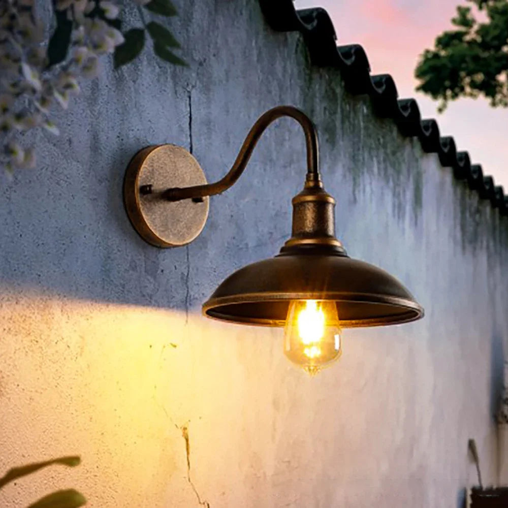 Skanto | Elegant vegglampe i retrodesign
