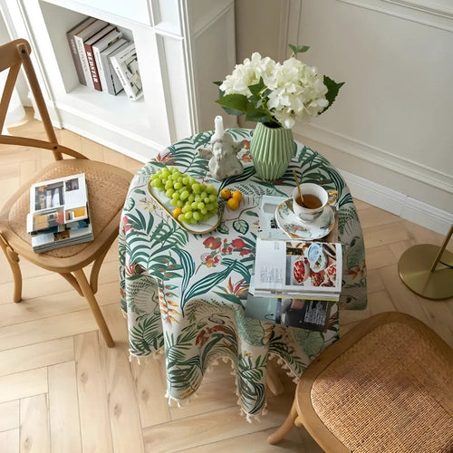 Skanto | Retro Floral Rundt Bordduk