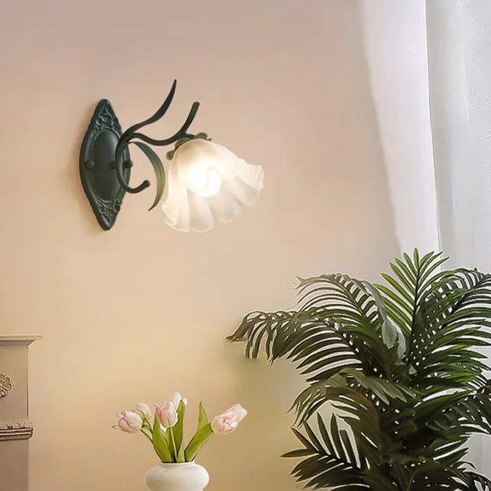 Skanto | Stylish LED Vegglampe med Blomstermønster Kombinasjon av Natur og Eleganse