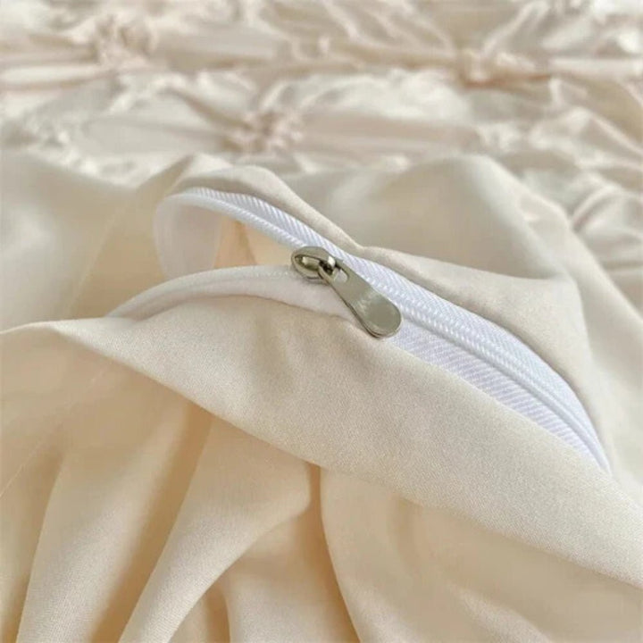 Skanto | Elegant Ruffle Duvet Cover Set with Floral Pattern