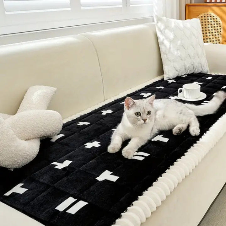 Skanto | Ruffled Cloud Edge Quilted Couch Cover