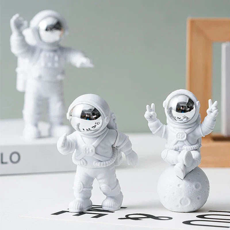 Skanto | Mål tiden i selskap med en kosmisk helt