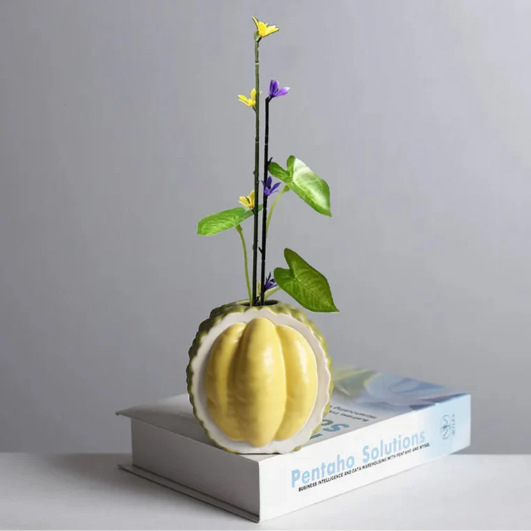 Durian-formet keramik vase | Skanto