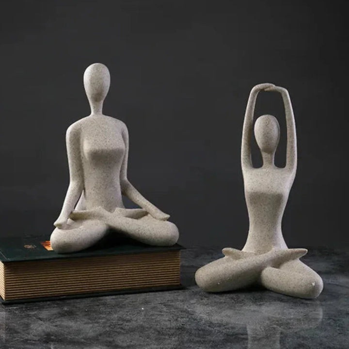 Skanto | ZenJoy Kvinnelig i Yoga Statue – Moderne Innendørs Dekorasjon Laget av Harpiks