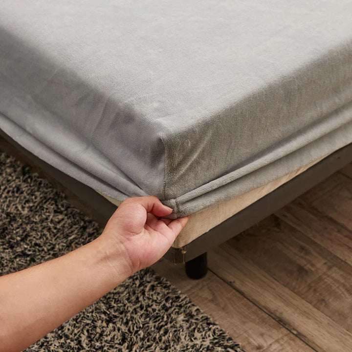 Skanto | Fitted Sheet Velura | Stretch Velvet | Myk & Varm | Madrassbeskytter for Vinter