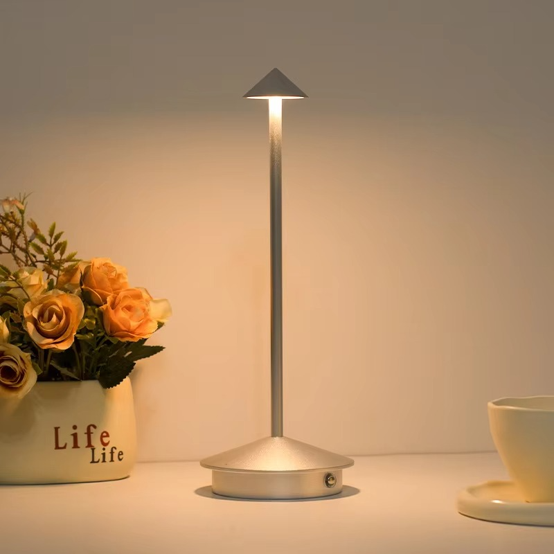 Wiederaufladbare LED-Schreibtischlampe med Touch-Steuerung og 3 lysmodi