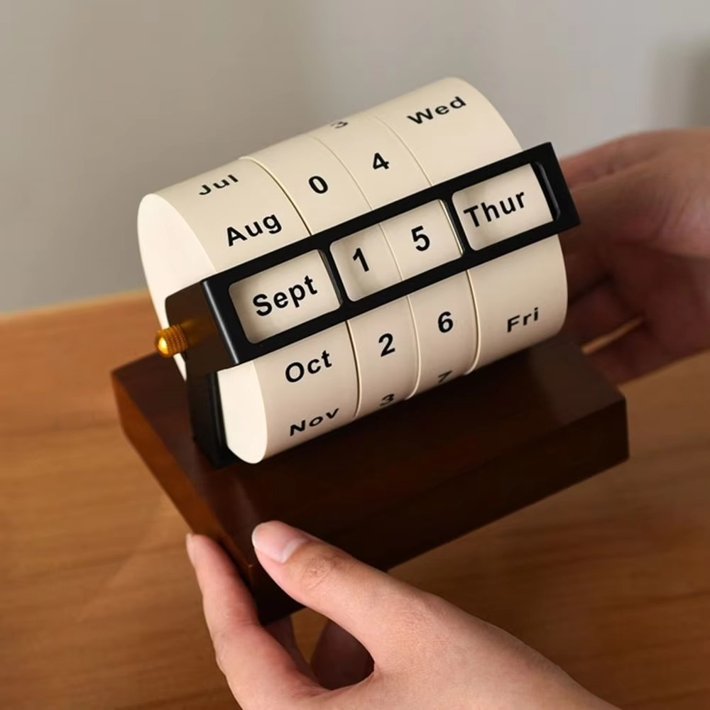 Skanto | Vintage Tre Perpetuum Flip Kalender – Gjenbrukbar Rotary Nedtelling Borddisplay