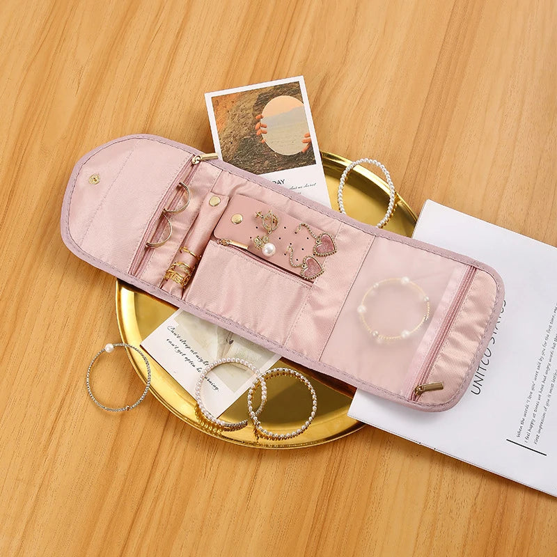 Norvo | Smykkepose Velmora Roll | Sammenleggbar & Plassbesparende | For Reise & Hjem | Fløyelsutseende i 3 farger