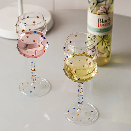 Skanto | Fargerike Prikker Vinglass