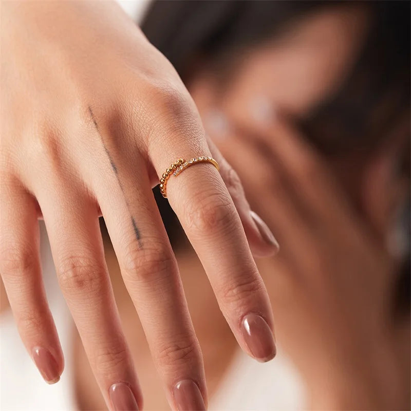 Skanto | 18k Perlebehandlet & Zirkontuppet Ring