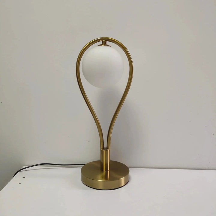 Skanto | Elegant soveromslampe med glassdetaljer