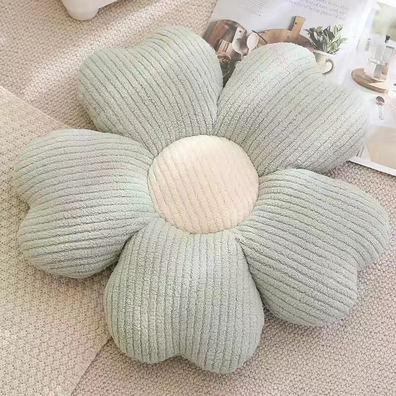 Fluffy Clover Flower Cushion | Skanto