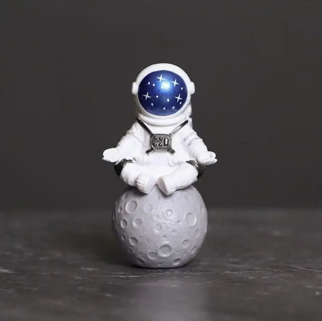 Skanto | Harpiks Astronaut Figur Statue Rom Reisende Skulptur Utdanningsleketøy Skrivebordsdekorasjon Astronaut Modell For Barn Gave