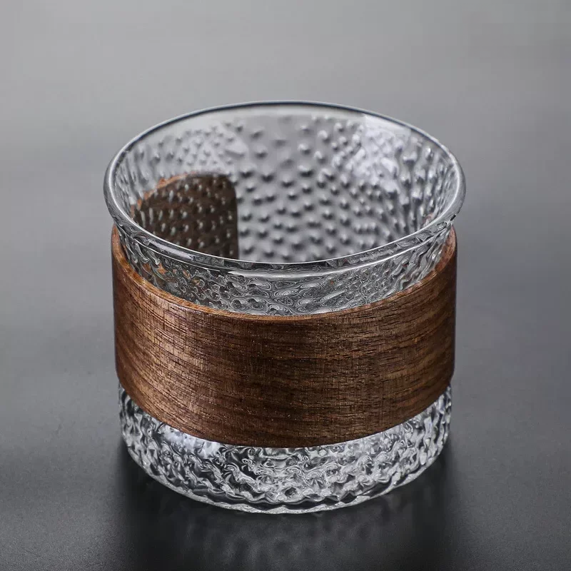 OakFlow Whisky Tumbler – Håndlaget glass med trefinish | Skanto