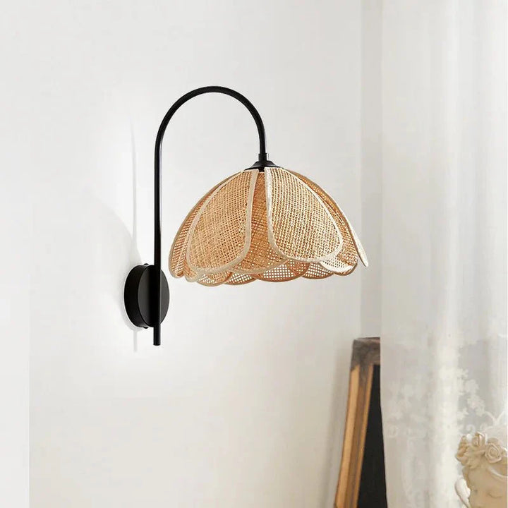 Skanto | LumaFlora - Elegant rotbanglampe - Varm blomsterlig atmosfære