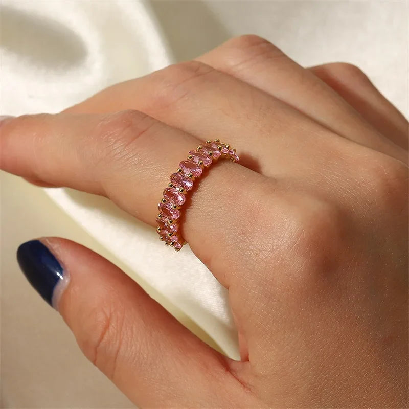 Skanto | Delikat Ova Kuttdiamantprydet Ring