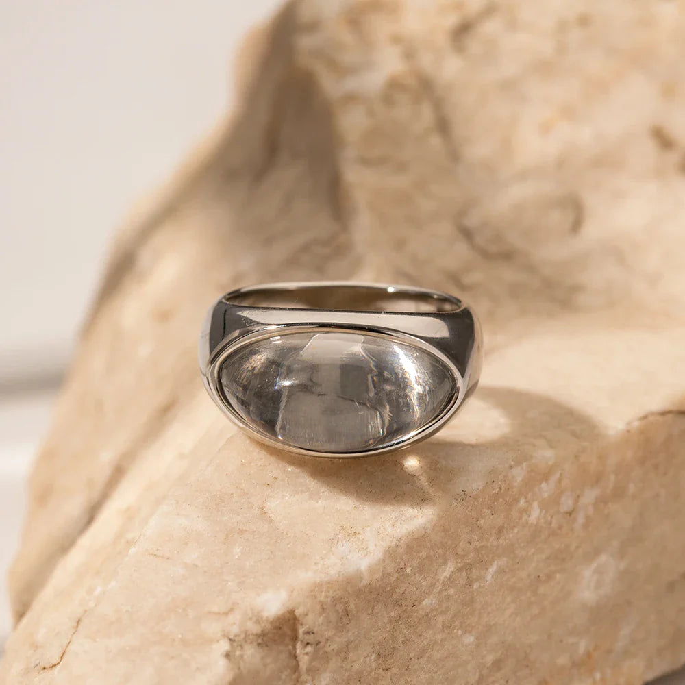 Skanto | Chunky Oval Stone Set Ring