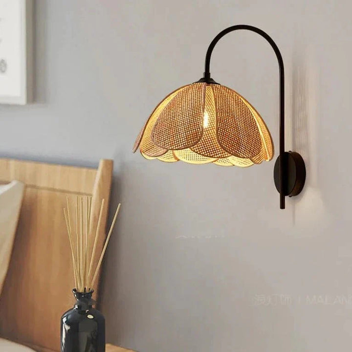 Skanto | LumaFlora - Elegant rotbanglampe - Varm blomsterlig atmosfære