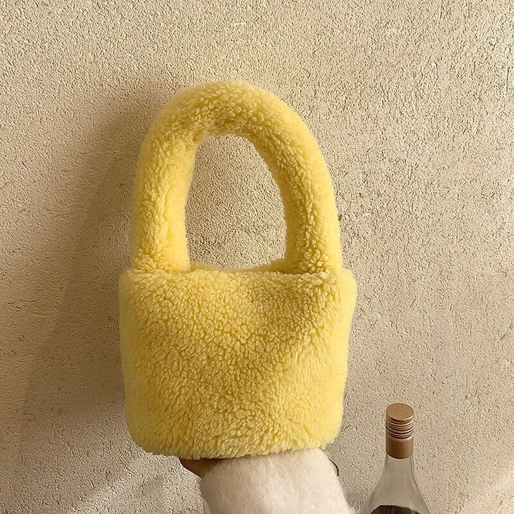 Skanto | Kosedyr Plush Mini Bucket Bag