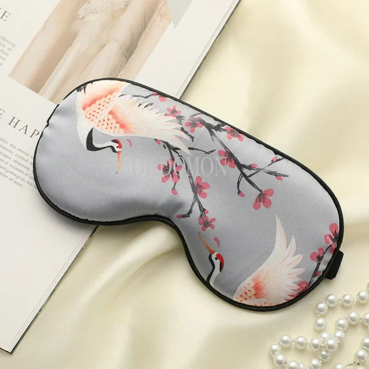 Skanto | Grue de Soie – Luksuriøs Silk Søvnmaske med Krane Design