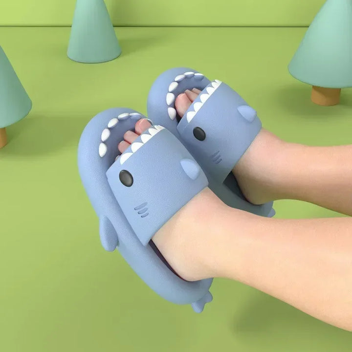 Skanto | Sharkywalk - Hai Slippers