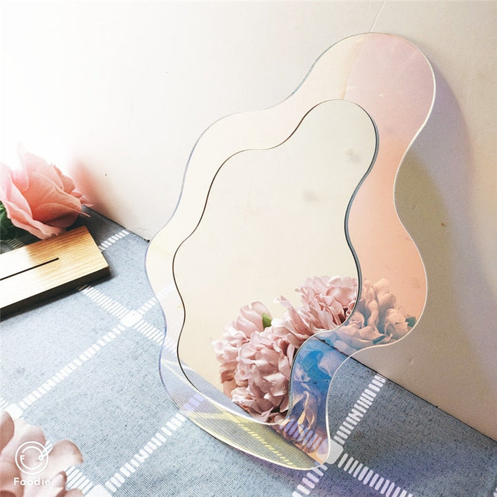Skanto | Welliges Dekorationsspiegel | Farbenfroher Acrylrahmen