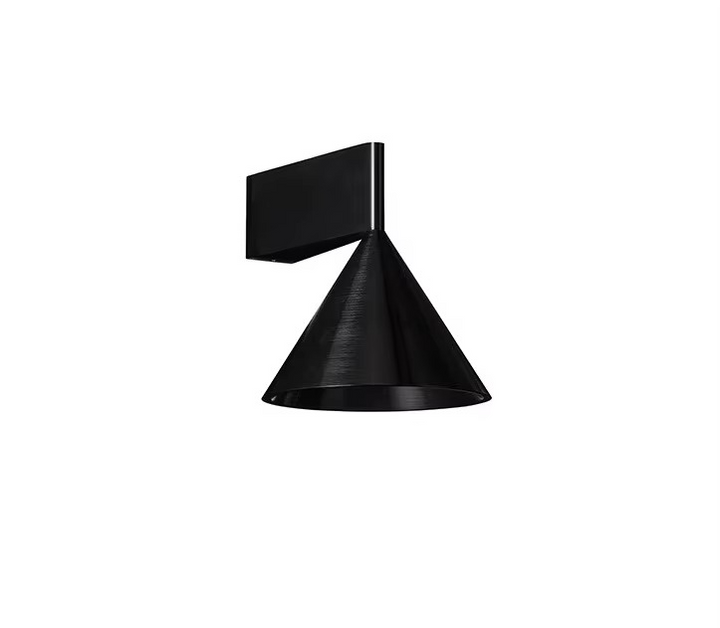 Skanto | Elegant nordisk konformet vegglampe for moderne interiører