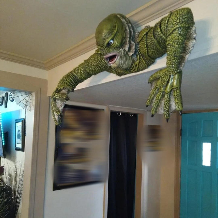 Skanto | Kreatur The Black Lagoon Grip skulpturer Figur Hagebygging Utendørs ornamenter Monster statue Mann Halloween dekorasjon