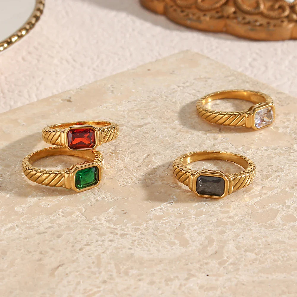 Skanto | Krysstrimmlet Baguette Diamantring