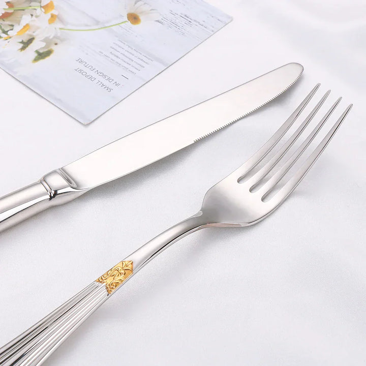Skanto | LuxSpoon | Elegant bestikksett i gyldent design