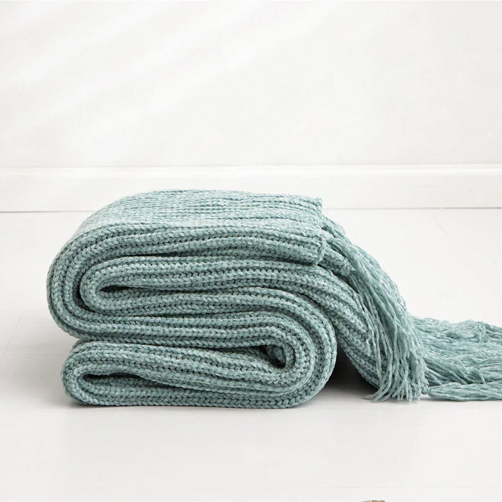 HeartCozy Blanket – Luxe Chenille Blanket with Heart Fringes Skanto