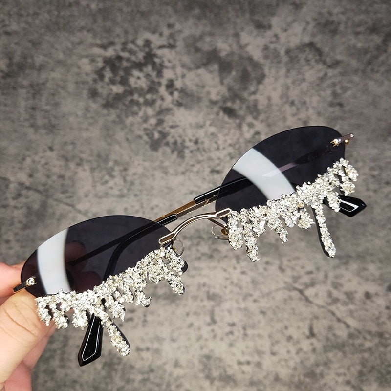 Cry me a Glitter' Sunglasses | Let the festival season begin! | Skanto