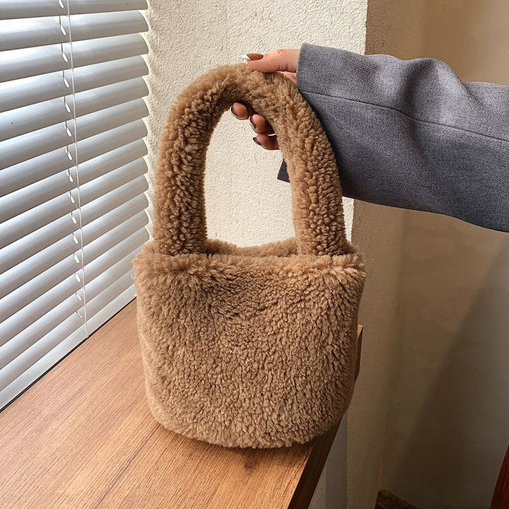 Skanto | Kosedyr Plush Mini Bucket Bag