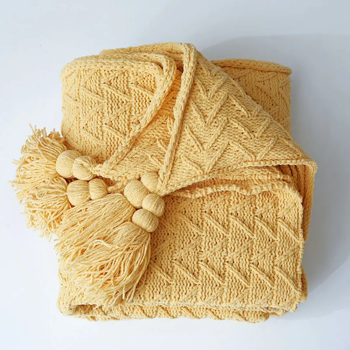 HeartCozy Blanket – Luxe Chenille Blanket with Heart Fringes Skanto