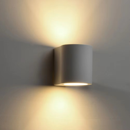 Skanto | Slank Gips LED Vegglampe for Moderne Hjembelysning