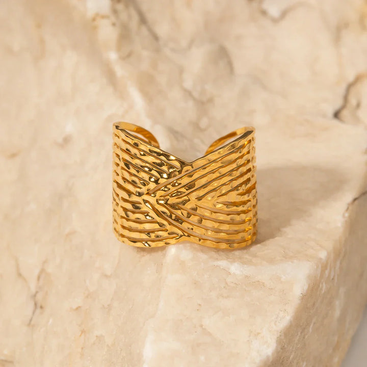 Skanto | 18k Elegant Bred Triangulær Koblingsring