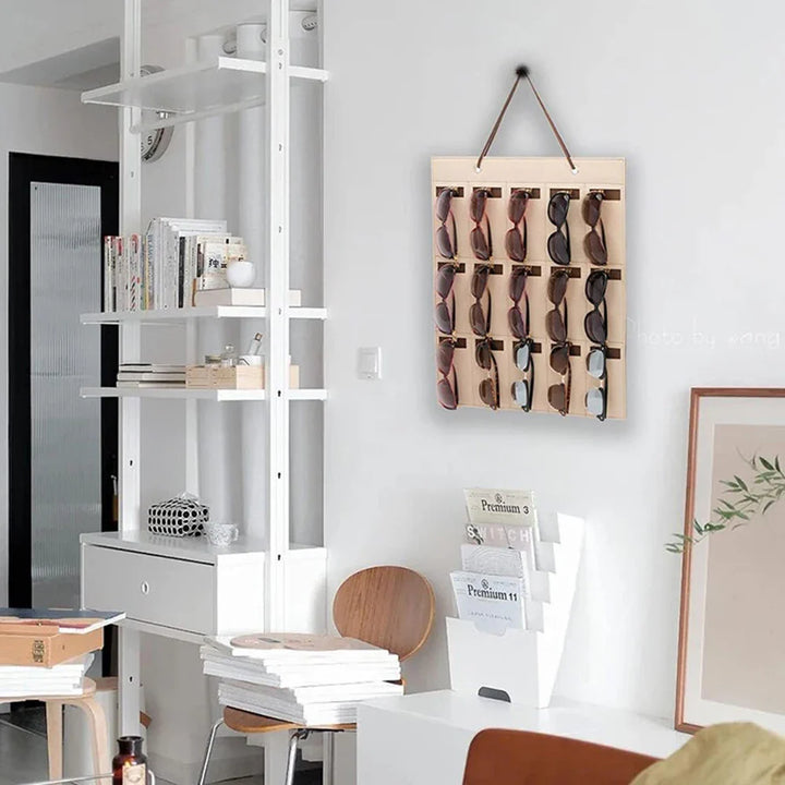 Skanto | GlasSpace Organizer | Veggmontert Brilleholder | Sammenleggbar Solbrilleoppbevaringspose | Plassbesparende & Støvtett | 42 × 38 cm