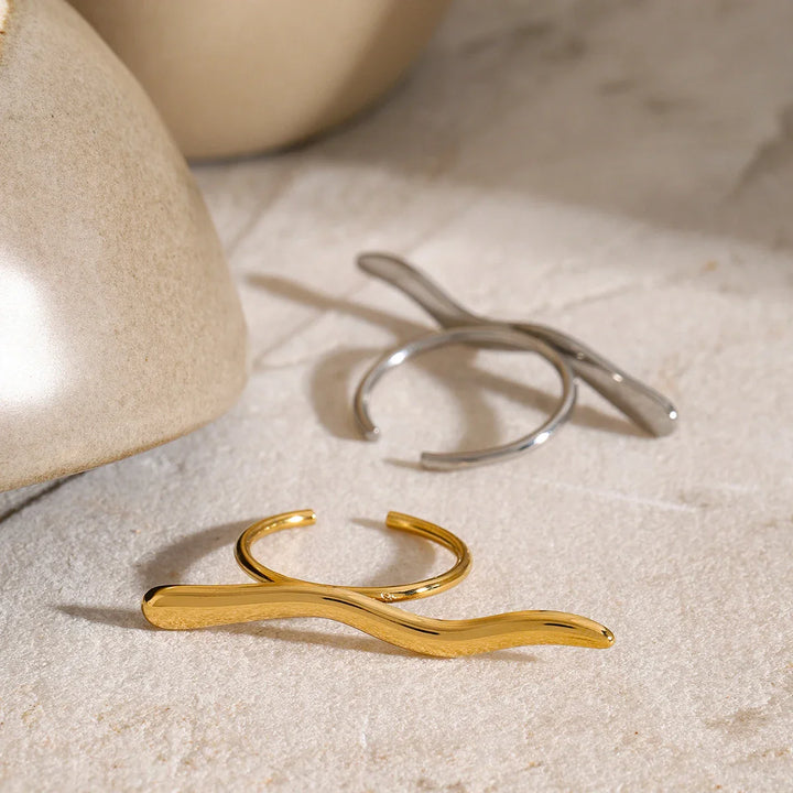 Skanto | Distinkt Bar Ripple Ring